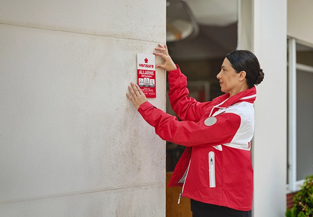 Installazione sistema d'allarme Verisure eseguita da professionista