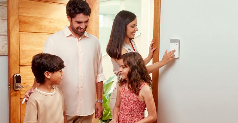 i dati verisure sulla sicurezza in casa in primavera: famiglia attiva allarme